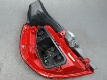 FEU ARRIERE DROIT RENAULT CLIO III 2009-