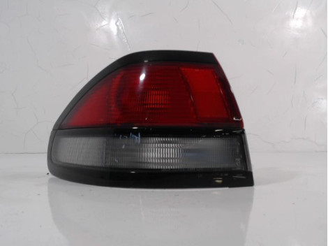 FEU ARRIERE GAUCHE  MAZDA 626 97-99