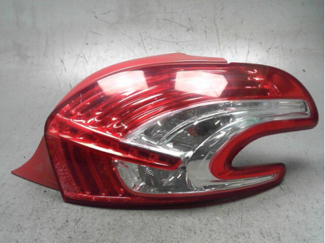 FEU ARRIERE DROIT PEUGEOT 208