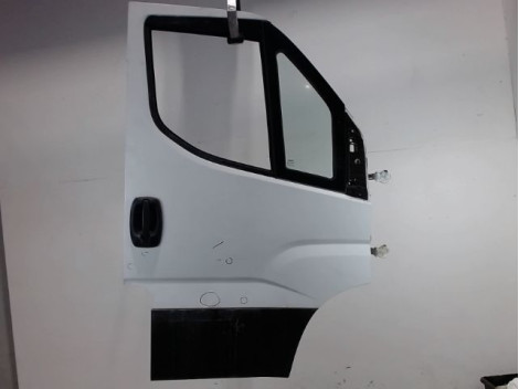 PORTE AVANT DROIT IVECO 35C13