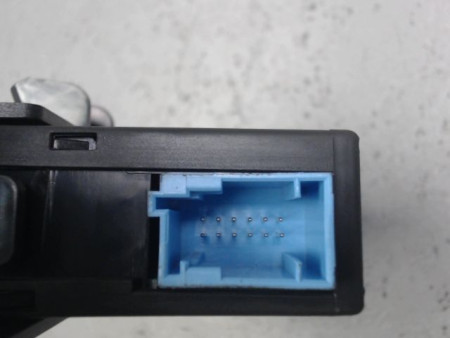 LECTEUR DE CARTE RENAULT ESPACE 2006-