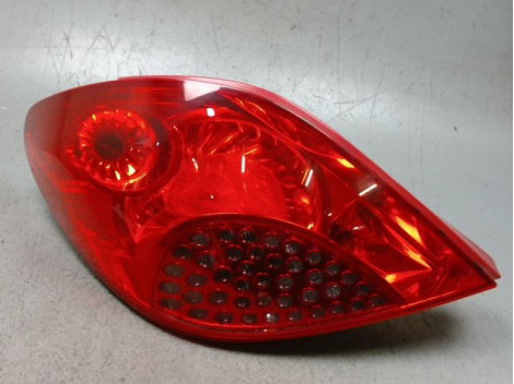 FEU ARRIERE GAUCHE  PEUGEOT 207