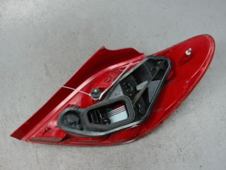 FEU ARRIERE GAUCHE  PEUGEOT 207