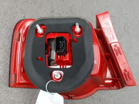 FEU ARRIERE DROIT VOLKSWAGEN PASSAT 2005-