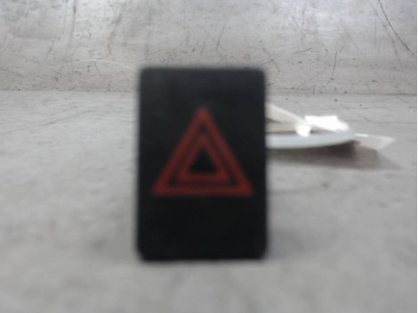 BOUTON DE WARNING NISSAN QHASQAI 2007-