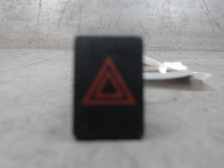 BOUTON DE WARNING NISSAN QHASQAI 2007-