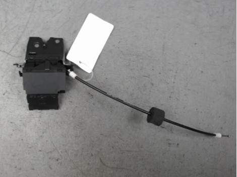 SERRURE COFFRE ARRIERE MERCEDES COUPE CLK 2002 -