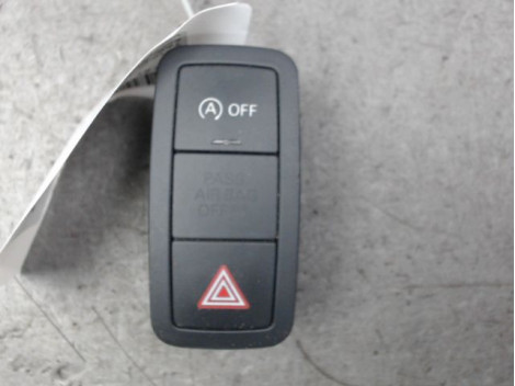 BOUTON DE WARNING AUDI A1