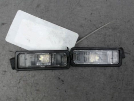 ECLAIREUR PLAQUE DE POLICE VOLKSWAGEN POLO 2009-