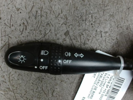 COMMANDE CLIGNOTANT TOYOTA YARIS -2003