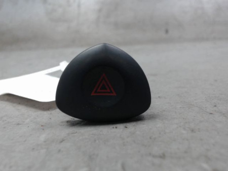 BOUTON DE WARNING RENAULT CLIO II PH.2 01-06