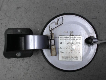 VOLET DE TRAPPE CARBURANT OPEL CORSA 03-06