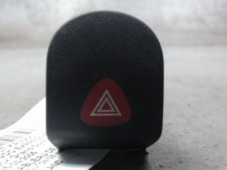 BOUTON DE WARNING RENAULT KANGOO EXPRESS 03-07