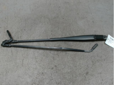 BRAS ESSUIE-GLACE AVANT TOYOTA AYGO 5P