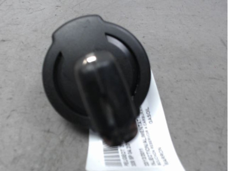 BOUCHON RESERVOIR A CARBURANT PEUGEOT 308 2011-