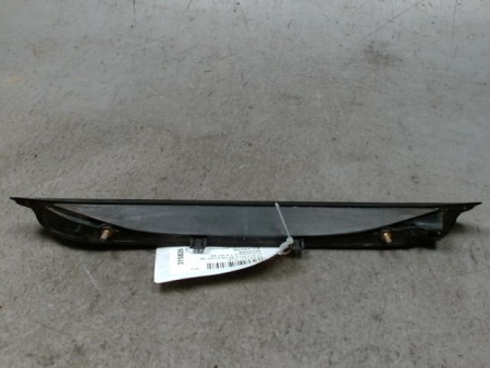 FEUX STOP SUPPLEMENTAIRE RENAULT CLIO II PH.2 01-06
