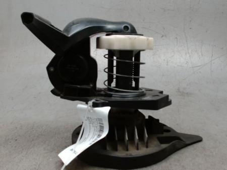 TREUIL DE ROUE DE SECOURS RENAULT CLIO III 2009-
