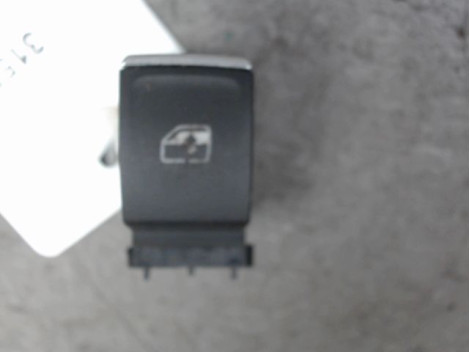 COMMANDE LEVE-GLACE PORTE AVD SEAT LEON