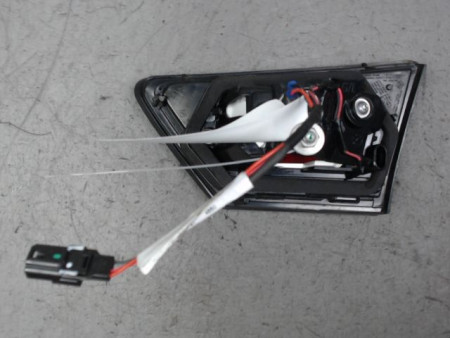 FEU ARRIERE INTERIEUR GAUCHE RENAULT CLIO