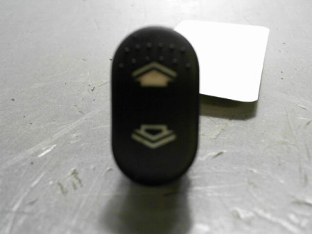 COMMANDE LEVE-GLACE PORTE AVD FORD FOCUS