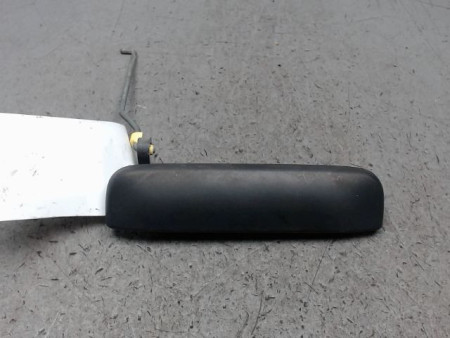 POIGNEE EXTERIEURE PORTE AVANT DROIT NISSAN KING-CAB