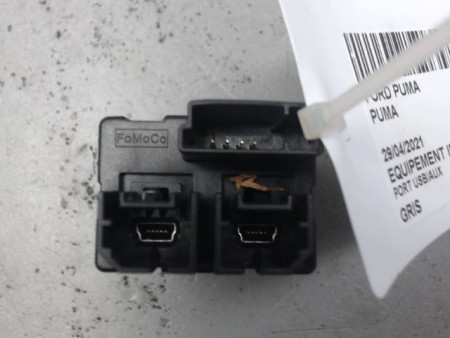 PORT USB/AUX FORD PUMA