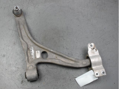 TRIANGLE INFERIEUR AVANT DROIT MERCEDES CLASSE A