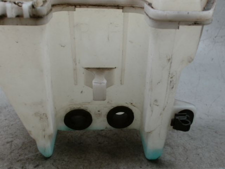 RESERVOIR LAVE-GLACE AVANT TOYOTA YARIS