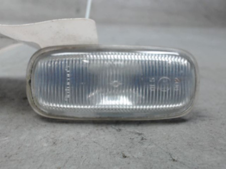 REPETITEUR AILE GAUCHE AUDI A3 2000-2003