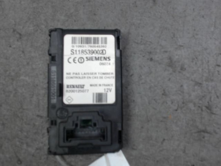 LECTEUR DE CARTE RENAULT SCENIC II PH1 02-06