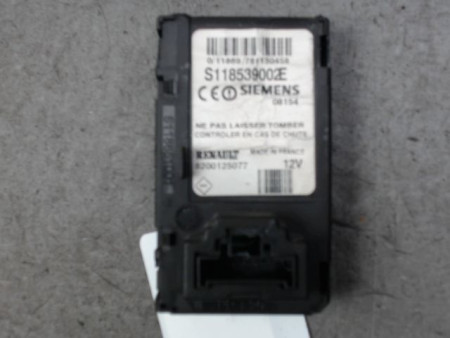 LECTEUR DE CARTE RENAULT SCENIC II PH2 2006-