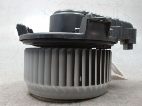 MOTEUR VENTILATEUR CHAUFFAGE TOYOTA AURIS 2010-