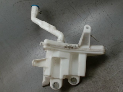 RESERVOIR LAVE-GLACE AVANT TOYOTA AURIS 2010-