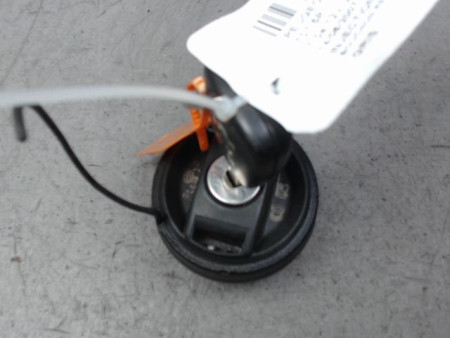 BOUCHON RESERVOIR A CARBURANT PEUGEOT 107 5P