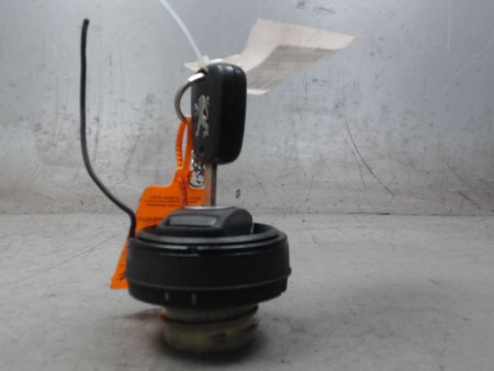 BOUCHON RESERVOIR A CARBURANT PEUGEOT 107 5P