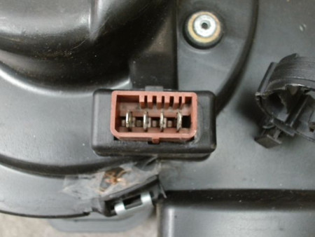 MOTEUR VENTILATEUR CHAUFFAGE CITROEN SAXO
