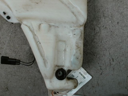 RESERVOIR LAVE-GLACE AVANT FORD FOCUS CLIPPER 98-04