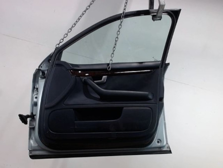 PORTE AVANT DROIT AUDI A4 2001-
