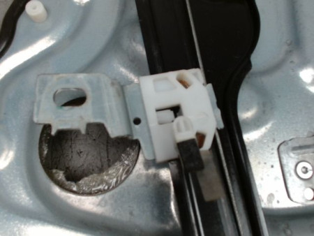 MECANISME+MOTEUR LEVE-GLACE AVANT DROIT NISSAN QHASQAI 2007-