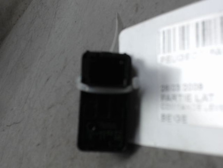 COMMANDE LEVE-GLACE PORTE AVG PEUGEOT PARTNER