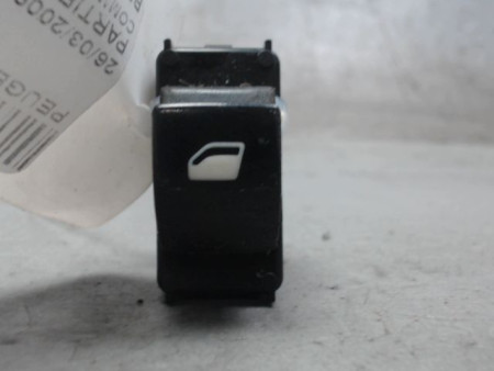COMMANDE LEVE-GLACE PORTE AVD PEUGEOT PARTNER