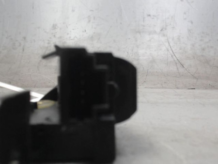 SERRURE HAYON  RENAULT CLIO III 2009-