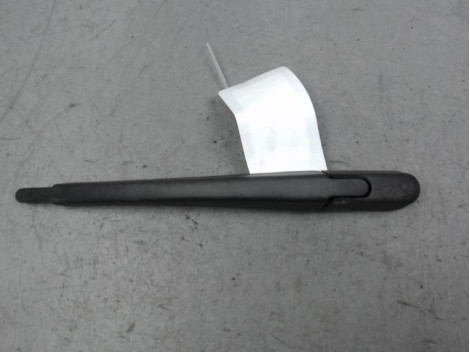 BRAS ESSUIE-GLACE ARRIERE RENAULT CLIO III 2009-