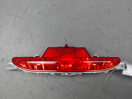 FEU BROUILLARD CENTRAL ARRIERE PEUGEOT 208