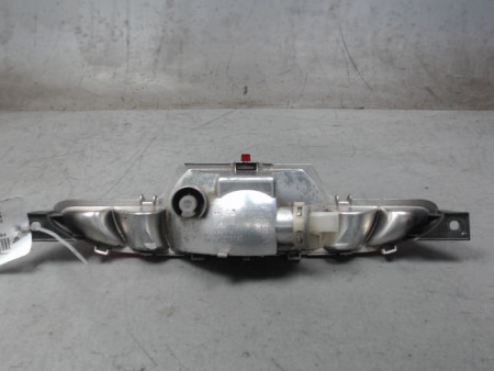 FEU BROUILLARD CENTRAL ARRIERE PEUGEOT 208