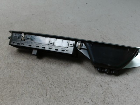 COMMANDE LEVE-GLACE PORTE AVG RENAULT MEGANE
