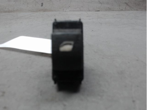 COMMANDE LEVE-GLACE PORTE AVD PEUGEOT PARTNER TEPEE 2008-
