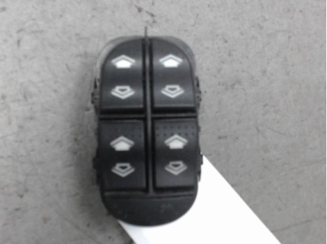 COMMANDE LEVE-GLACE PORTE AVG FORD FOCUS CLIPPER 98-04