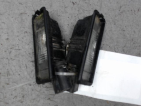 ECLAIREUR PLAQUE DE POLICE VOLKSWAGEN POLO 2009-