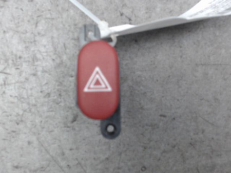 BOUTON DE WARNING RENAULT LAGUNA -98